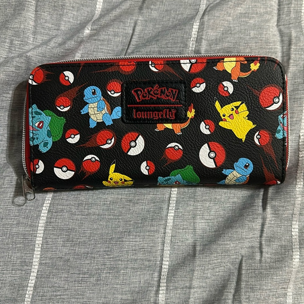 Loungefly wallet